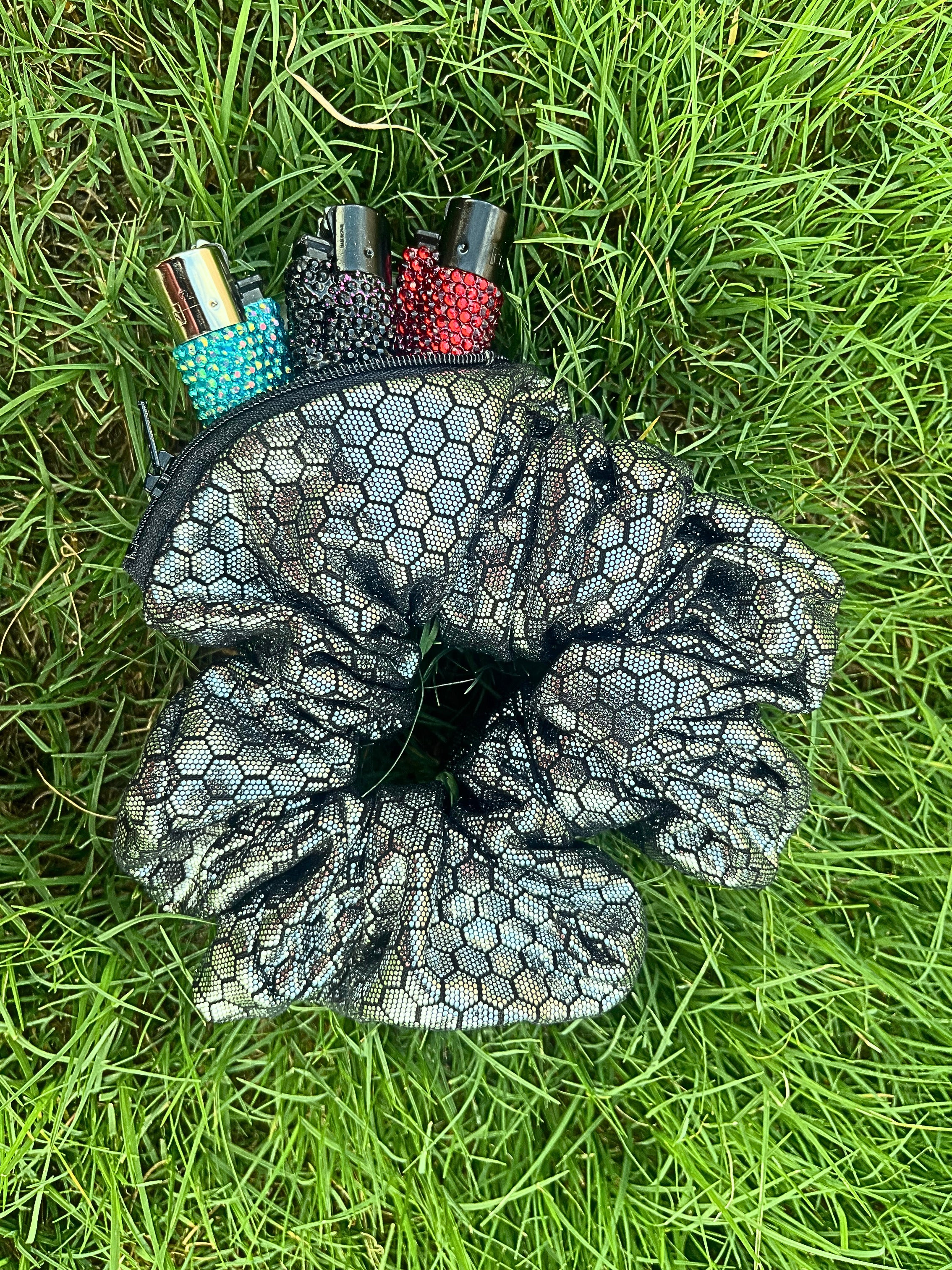 Stash scruchie- Silver Honeycomb